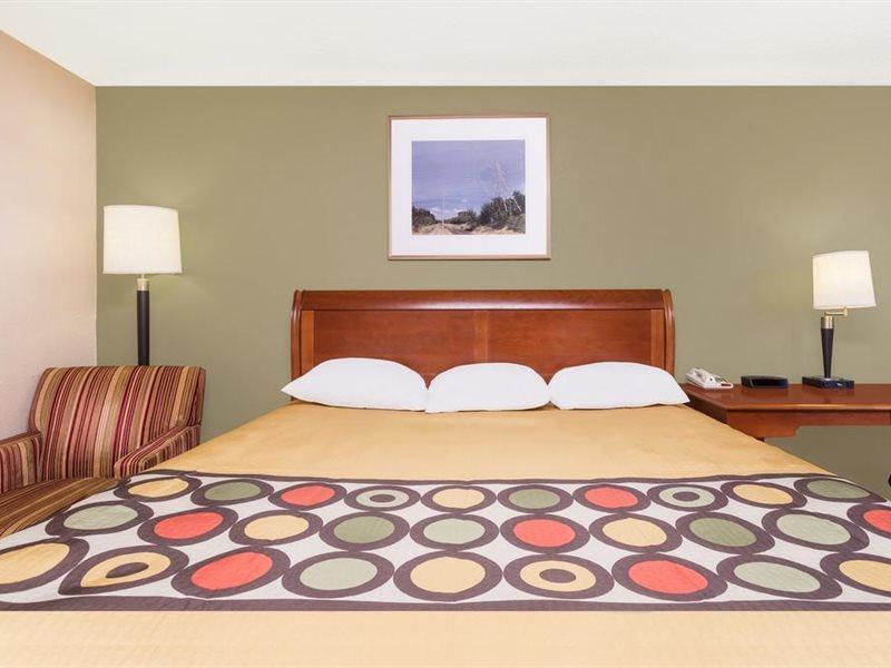 Super 8 By Wyndham Augusta Ft Eisenhower Area Экстерьер фото