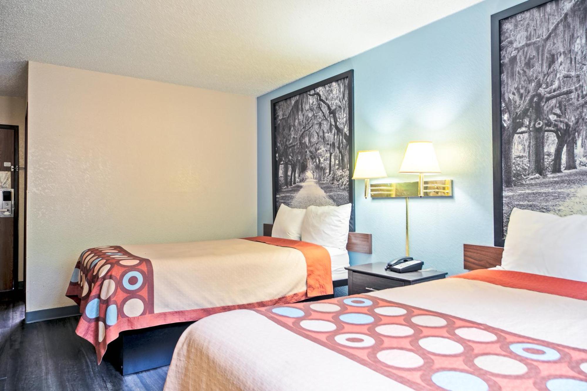 Super 8 By Wyndham Augusta Ft Eisenhower Area Экстерьер фото
