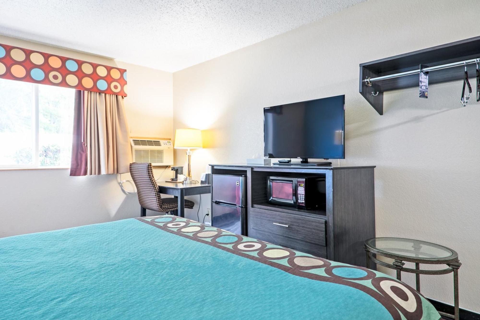 Super 8 By Wyndham Augusta Ft Eisenhower Area Экстерьер фото