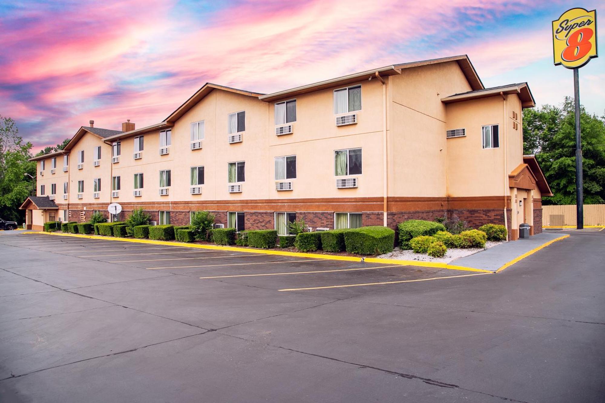 Super 8 By Wyndham Augusta Ft Eisenhower Area Экстерьер фото